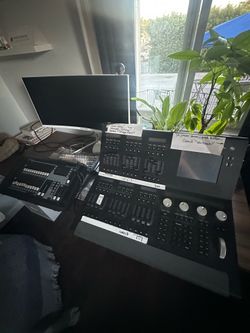 Philips Strand Lighting Consoles Bundle - 500ML & 200 Plus