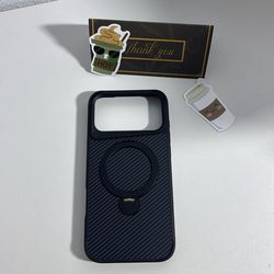 Black iPhone 17 pro max case