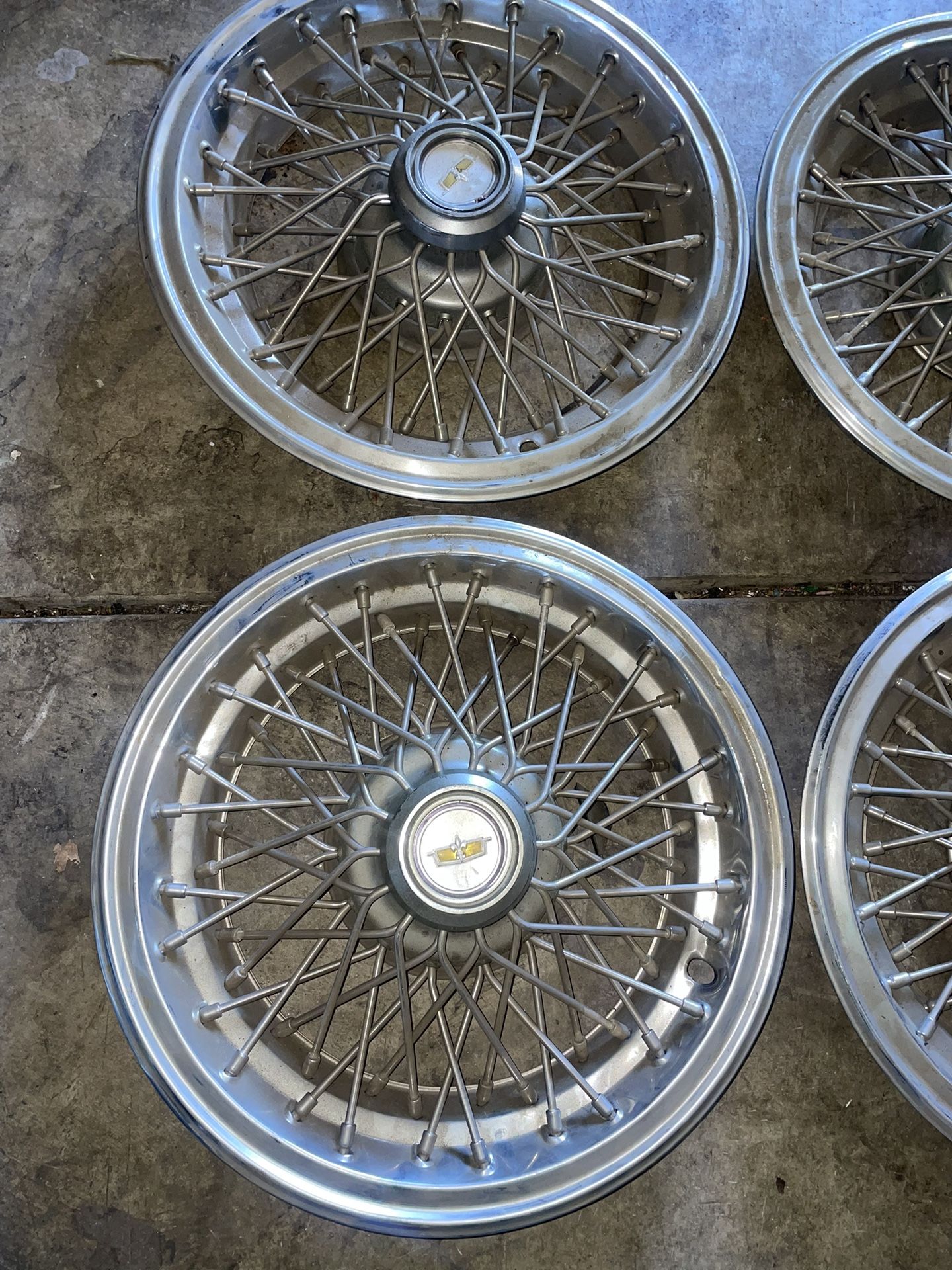 Caprice classic hubcaps deals