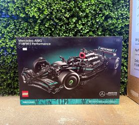 New sealed  AMG F1 W14 E performance lego set 42171 $199