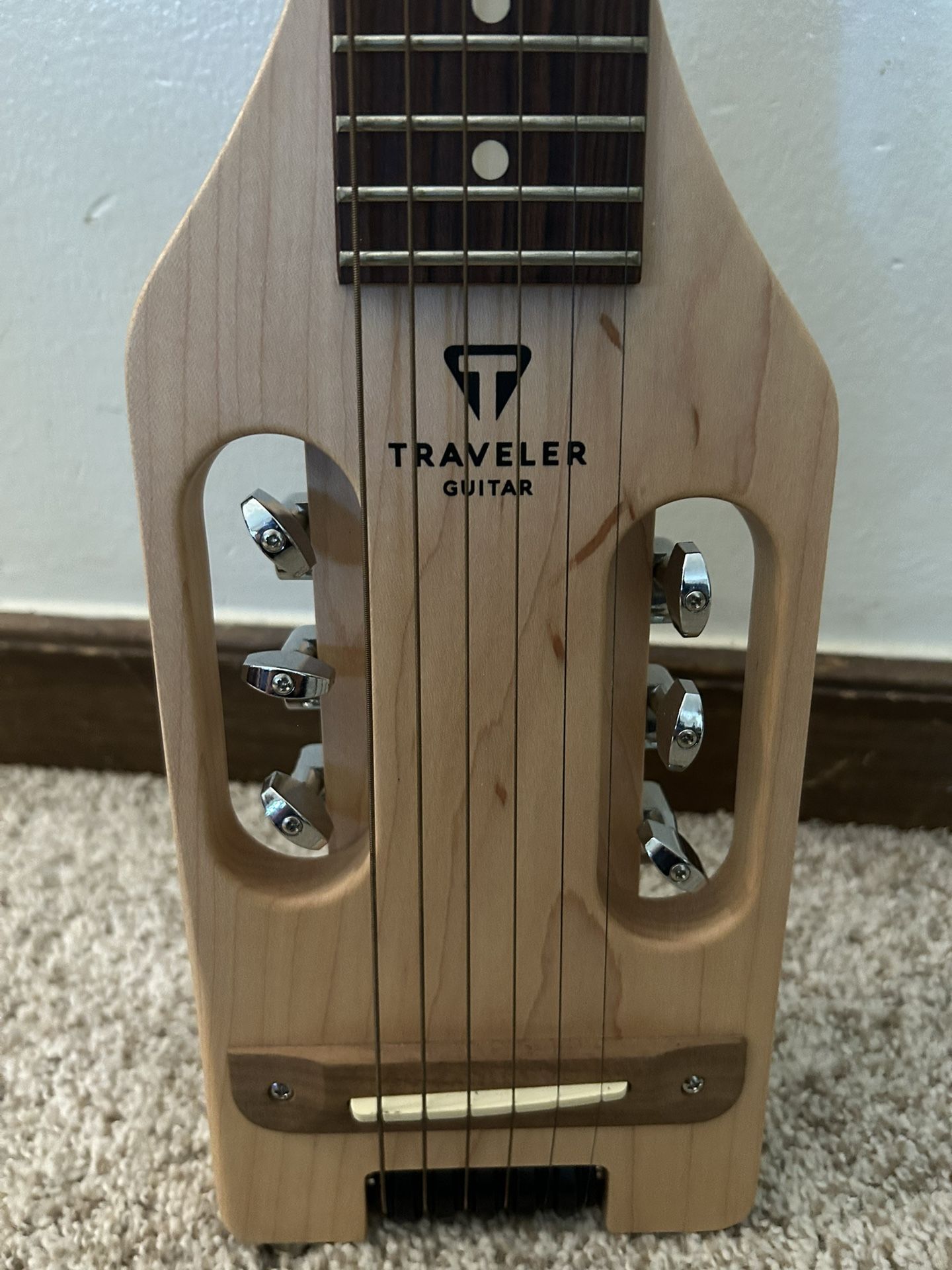 Traveler Travel Guitar