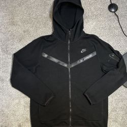 Black Nike tech fleece hoodie