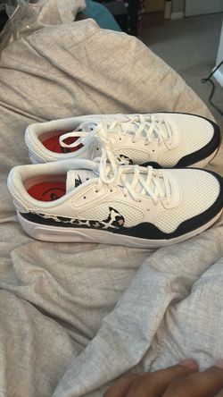 Nike Air Max 90 size 7.5