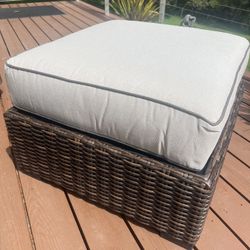 Brand New Ashley Coastline Bay Ottoman