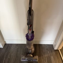 Dyson Vacumm