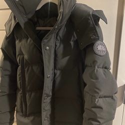 Canadian Goose Wyndham Black Label Parka Detachable Fur Hood