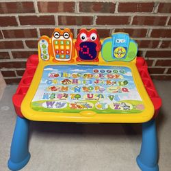 V Tech Learning activity Desk 