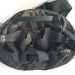 Arc'teryx  Lumbar Waist Pack Backpack Black Black Hydratation. Read. 