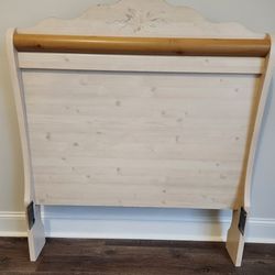 Twin Bed (Headboard And Footboard) With Twin Boxspring