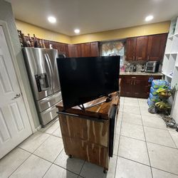 40’ Flat Screen Tv