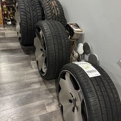 22 inch Giovanni rims and tires