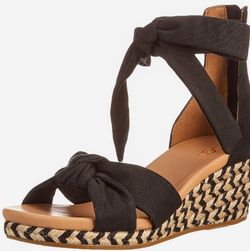 UGG Women's Yarrow Espadrille Wedge Sandal