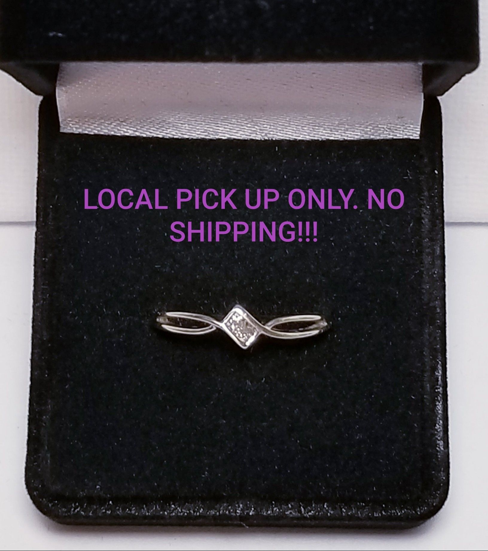 10k white gold diamond ring NO SHIPPING