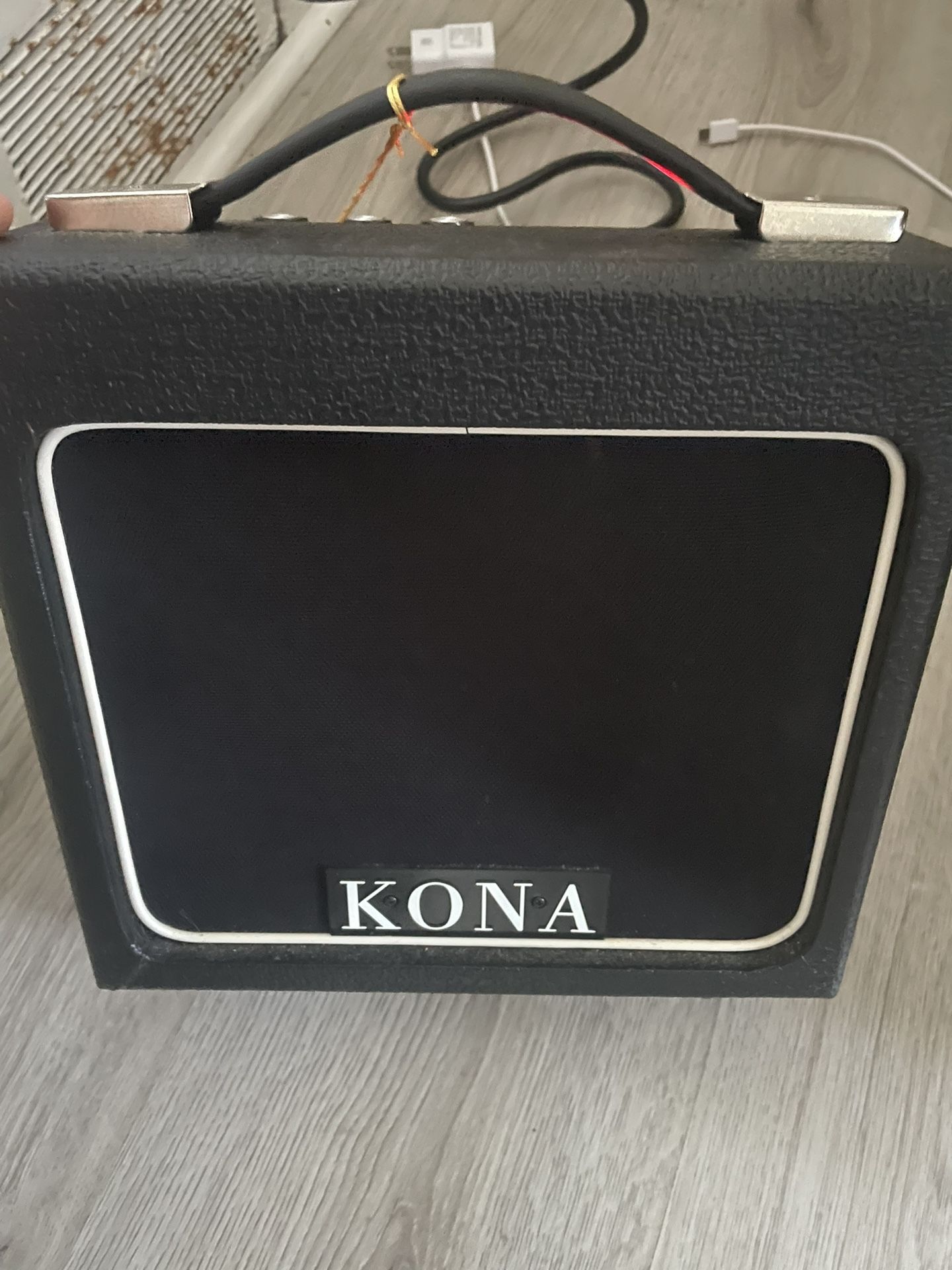 Kona Electric Guitar Amplifier