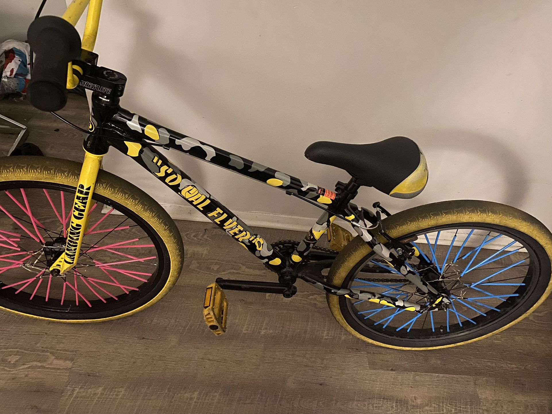 So cal flyer yellow and black sale