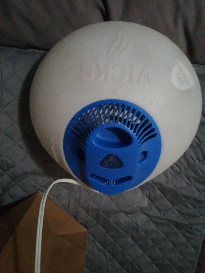 Vicks Humidifier 