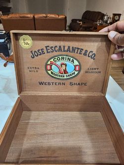 Vintage Corina Wooden Cigar Box – Jose Escalante & Co.
