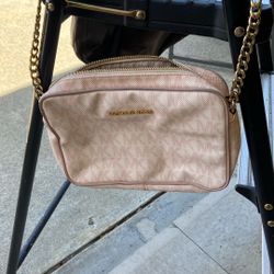 Cute pink, Michael Kors cross bag