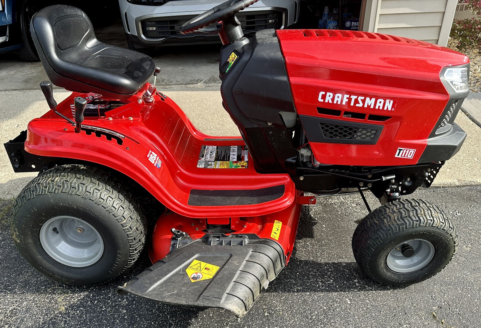 CRAFTSMAN T110 42in 17.5HP Riding Lawn Mower for Sale in New Lenox