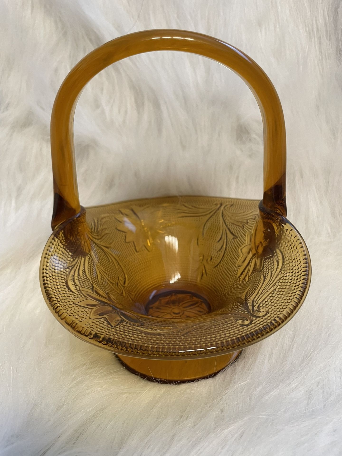 Tiara Glass Amber Basket Etched BW On Both Side Handle