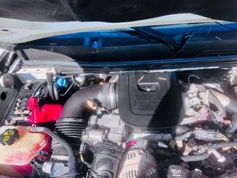 6.6 duramax engine lml 130k miles no blow by