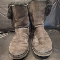 Used Black UGG Bailey Button Boots #5803 Size W9