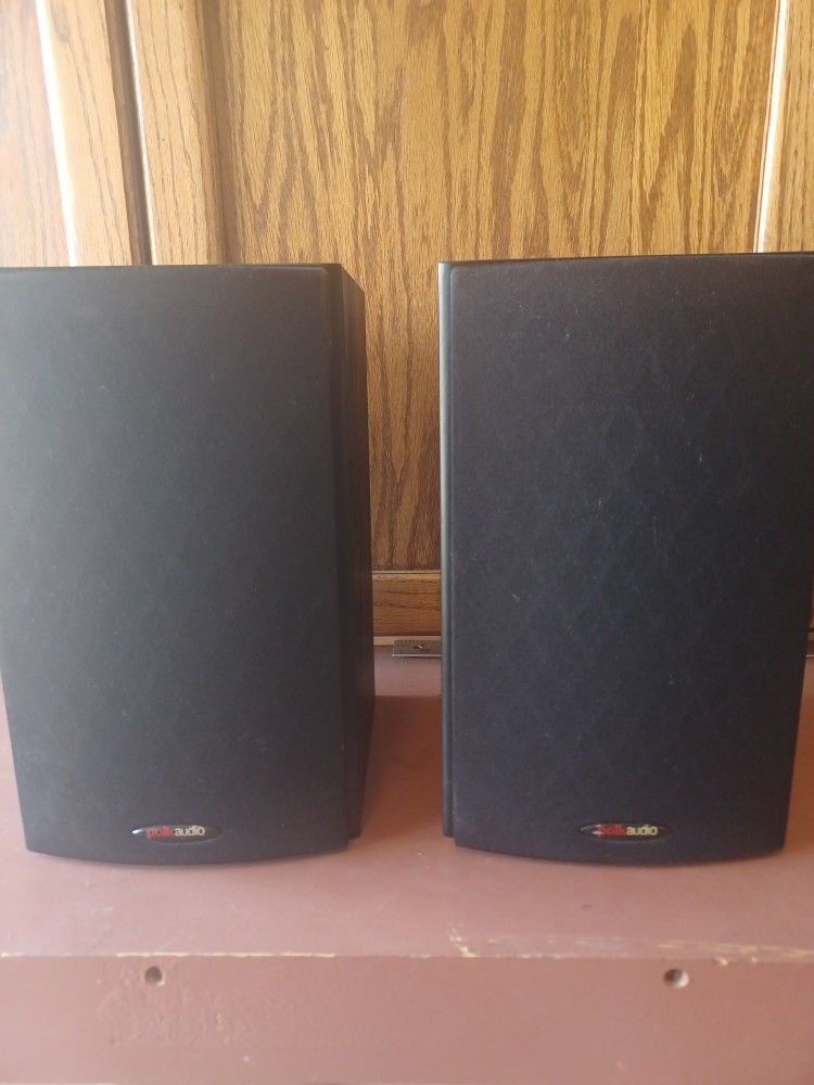 Polk Audio T15 Bookshelf Speakers