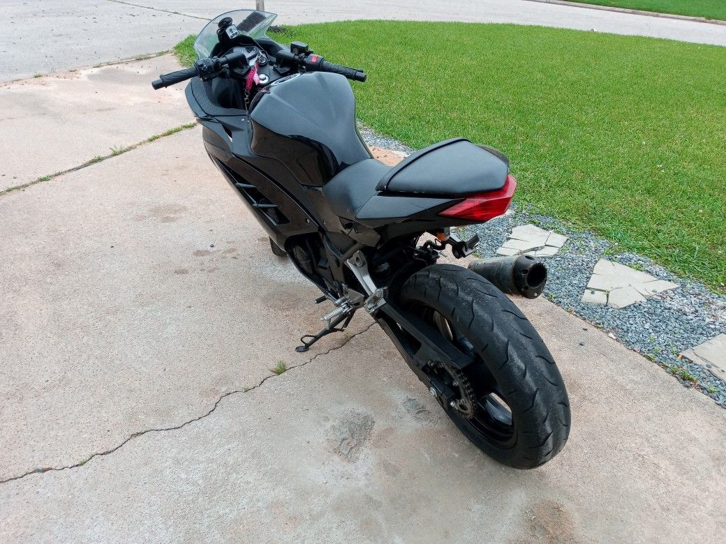 2014 Kawasaki Ninja 300