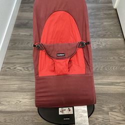BabyBjorn Bouncer in red/maroon cotton