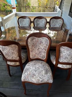 Dining room table with 8 chairs