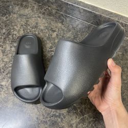 Yezzy Slides Onyx 10