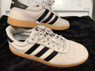 Women’s Brand New Without Tags Size 9 1/2 Adidas Taupe Tan And Black Striped