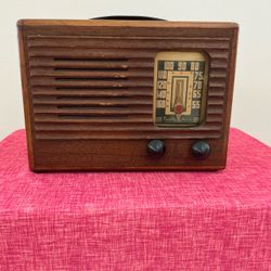 Vintage Emerson Wood Tube Table Radio 8CW 334 13
