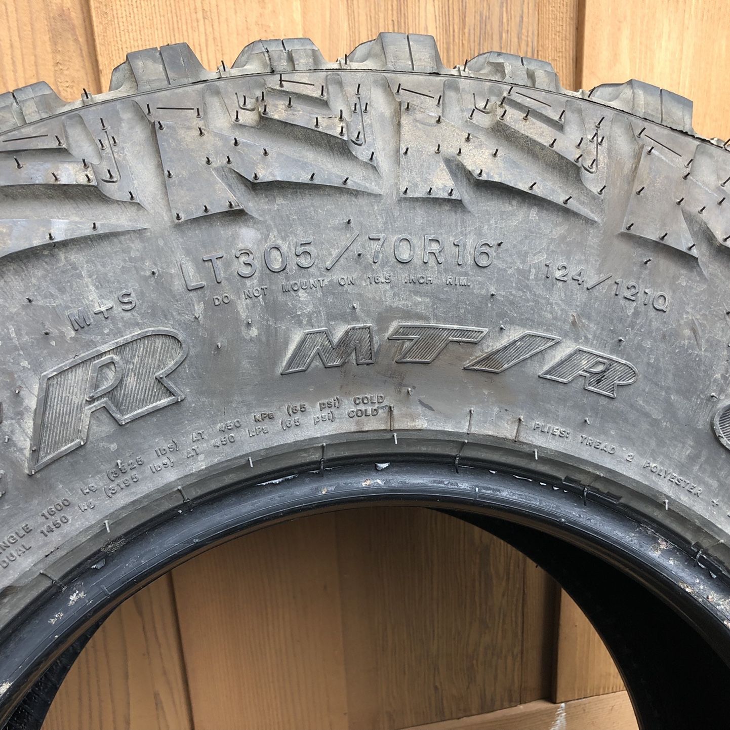 305/70 R16 Goodyear Wrangler MT/R for Sale in Seattle, WA - OfferUp