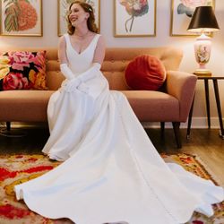 Petite Ivory Wedding Dress And Veil 