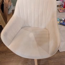 Comfortable White Accent Chair