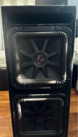2X 12inch Kicker L7 subs w/ kicker Amp