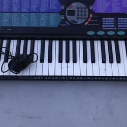 Yamaha Keyboard 