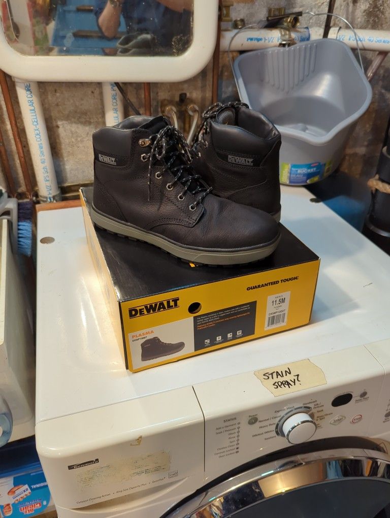 11.5 Men's Plasma Steel Toe Boots