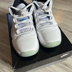 Legend Blue 11’s Youth 6/ womens 7.5