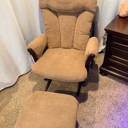 Nursing Rocking chair 