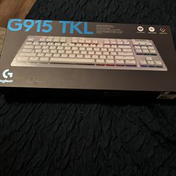 G915 TKL keyboard
