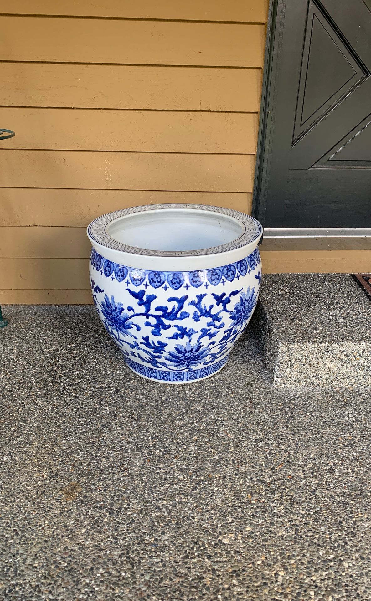 Large garden pot
