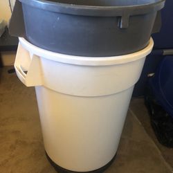 Commercial Trash Can With Wheels 