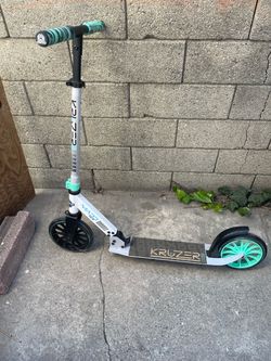 Madd Gear Kruzer Kick Scooter