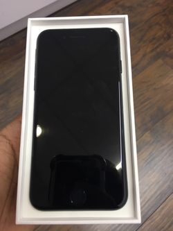 iPhone 7 32GB FACTORY UNLOCKED BRAND NEW!!!