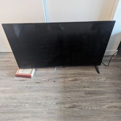 Structurally damaged, but functional Westinghouse 50 Class LED 2160p Smart 4K UHD TV with HDR
