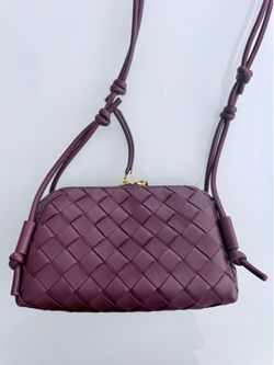 Concert Pouch Intrecciato Shoulder Bag Bottega Veneta