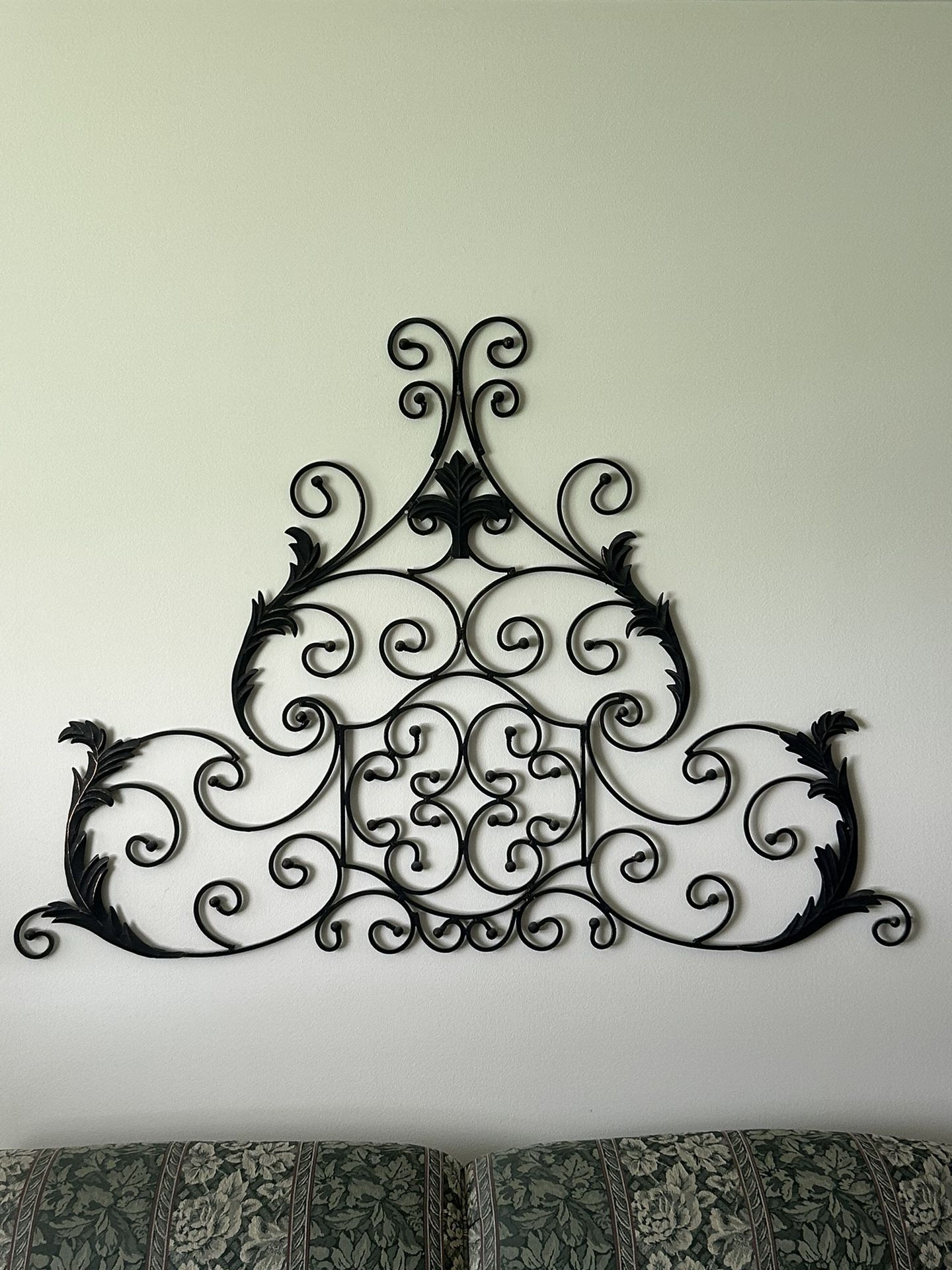 DECORATIVE IRON WALL ART