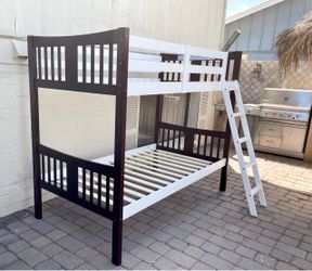 Gorgeous New Storkcraft Twin Espresso & White Two Tone Bunk Bed